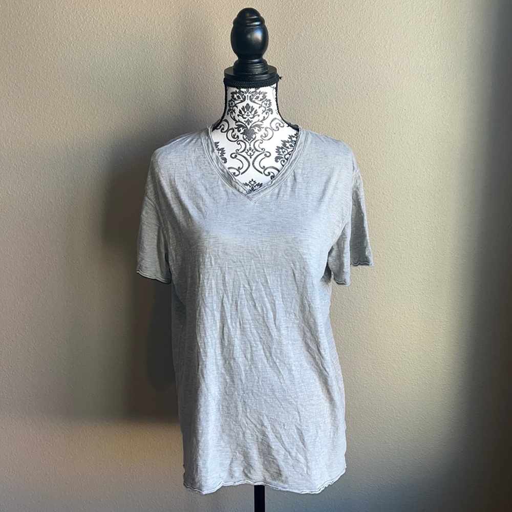 BKE Light Heather Gray Slim Fit Short-Sleeve Distressed V-Neck T-Shirt